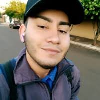 40+ perfis com “Adrian Júnior”