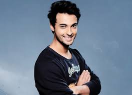 Aayush Sharma To Perfect Gujarati Accent Garba For Loveratri Bollywood News Bollywood Hungama Aomi muyock, benoît debie, déborah révy and others. aayush sharma to perfect gujarati