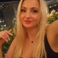 Cathleen Hahn's Instagram, Twitter & Facebook