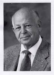 Ken Macht, former Vero Beach mayor and Indian River County commissioner,  dies at 92