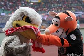 Macan Dan Elang Di Laga Persija Vs Pss Sleman Foto 4