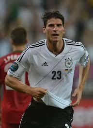 Alemania eliminó a holanda en semifinales, y portugal acabó con las esperanzas de españa. Mehmet Scholl Abre El Debate Contra Mario Gomez Marca Com
