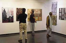 Rawness in between the monochromes