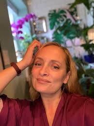 Hi:) My name is Deserae, Im in my early 40's and looking to go in together  with someone(s)