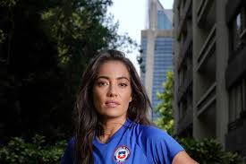 La arquera chilena christiane endler recibió un nuevo reconocimiento en su carrera, a días de haber hace unos días, la arquera de la roja había sido escogida en el once ideal de la champions. La Segunda Oportunidad De Ryann Torrero La Tercera