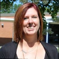 Julie Pack's Instagram, Twitter & Facebook