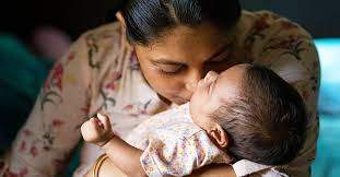 Use these newborn photography poses to take cute newborn images in the studio or at home. New Baby Smell Why Do They Smell So Good Or So Bad