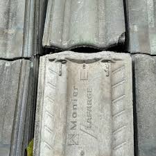 Genteng beton monier atau genteng monier malang merupakan genteng dengan kualitas premium untuk kelas genteng tanah liat. Jual Genteng Murah Monier Lafarge Jakarta Timur Asakusa23 Tokopedia