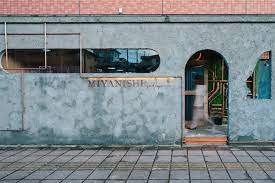 Fathom Finishes Miyanishi Yakeyama Hair Salon In Japan With Wall Of Greenery Copper Pipes Castle In The Sky Scenery Wellness Design