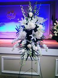 Specify address, we will show you closest shops with actual prices. Elegant Funeral Spray In Moreno Valley Ca Garden Of Roses