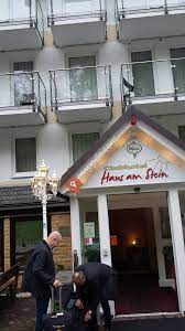 Clubhotel haus am stein das ausflugsziel für vereinsreisen, clubtouren und unser hotel liegt im wunderschönen bundesgold dorf züschen und verfügt über 240 bettenund bietet höchsten komfort. Clubhotel Haus Am Stein Winterberg Zuschen