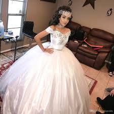 Pin By My P Interest On Hermosos Disenos White Quinceanera Dresses Quince Dresses Quincenera Dresses