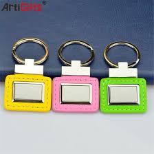 Check out our porte clé voiture selection for the very best in unique or custom, handmade pieces from our keychains shops. Chine Touche De Logo Organiques Tag Metal Et Cuir Chaine De Cle Pour Voiture Acheter Trousseau De Cles Sur Fr Made In China Com