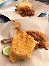 So, it's understandable that nasi lemak with a good portion of eggs is getting especially hard to find in this day and age. Cyberjaya Info On Twitter Breakfast Murah Di Warung Bunian Di Desa Putra Sg Merab Kajang Roti Canai Melayu Sedap Lembut Kuah Dhal Padu Nasi Lemak Telur Bungkus Pun Sedap Highly Recommended Jarak