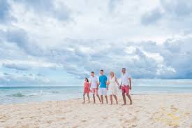 Check spelling or type a new query. 10 Best Posing Ideas For A Lifestyle Beach Family Photo Session