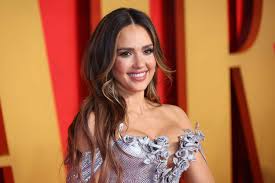 Jessica Alba Posts Message About Healing Amid Cash Warren Split