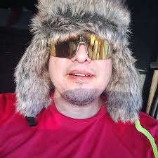 Antes de irse del ayuntamiento de Múzquiz, la morenista Tania Flores Guerra  organizó una sesión de Cabildo para favorecer a su hermano, el diputado  local del Partido del Trabajo, Antonio Flores Guerra,