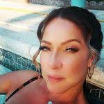 Veronica Hilliard's Instagram, Twitter & Facebook