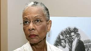 Evangeline Moore's Instagram, Twitter & Facebook