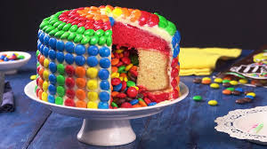 Ein sommerleichter kuchen { rezept: Uberraschungskuchen Mit Fullung Ist Ein Kuchen Rezept Dass Jede Geburtstagsparty Zum Kochen Bringt Youtube