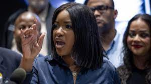 The potential consequences facing Texas Rep. Jasmine Crockett in the redistricting battle - CBS Texas