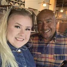 Keri Conrad's Instagram, Twitter & Facebook