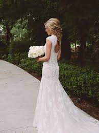 What about sheath wedding dresses? Sheath Column V Neck Short Sleeves Applique Court Train Lace Wedding Dresses Kleider Hochzeit Braut Hochzeitskleid