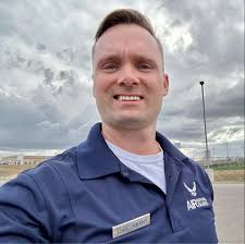 National guard or Reserves for someone who is married with kids and wants  to remain where they live , pursue another career at the same time , and  possibly college