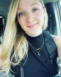 Erin Arias's Instagram, Twitter & Facebook