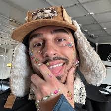 Justin Claassen's Instagram, Twitter & Facebook