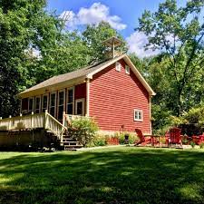 Pet friendly weekend getaways in ny await! Pet Friendly Lodging Brown County Indiana