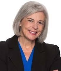 Luann Barnes's Instagram, Twitter & Facebook