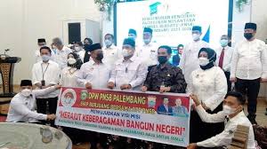Buat stiker logo dan no kereta api model. Https Sumsel Tribunnews Com 2021 07 19 Harnojoyo Kurbankan Tiga Ekor Sapi Di Masjid Agungpalembang Total Beratnya 3 Ton Https Cdn 2 Tstatic Net Sumsel Foto Bank Images Palembang Akan Menerapkan Ppkm Mikro Mulai 9 Juli 2021 9234 Jpg Walikota