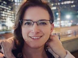 Julia Kincaid Live Stream