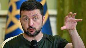 Zelensky: 'Sappiamo che la Cina fornisce armi a Mosca'