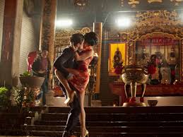 Directed by peyton reed, this movies tells the story of two people who date each other, and after a series of arguments, breakup, and live together. Crazy Rich Asians Is Now The Top Grossing Rom Com In 10 Years Quartz