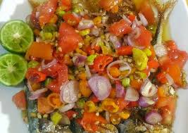 Resep Ikan Goreng Sambal Dabu Dabu Colo Colo Oleh Adelia Sharfina Resep Resep Ikan Resep Masakan Masakan