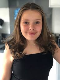 4 Years ago Denisa had a visit from @RobertDowneyJr in Great Ormond St  Hospital... Thank you sir! Cried her eyes out in 'Endgame' 3 yrs in  Remission now Thank you everyone who