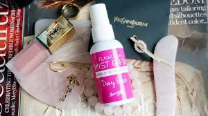 Therefore hold the sprayer with the tiny hole of the nozzle facing you. Joyce Lau Barry M Mist Fix Setting Spray Dewy Finish Review