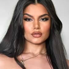 Stacey Bey's Instagram, Twitter & Facebook