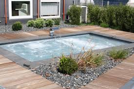 Mit Dem Kompakten Loungepool C Side 37 Haben Wir Die Ideale Erganzung In Unserer Eigenen Ausstellung Gefunden Pool Outdoor Decor Outdoor