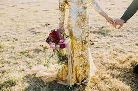 Offering a wide range of colours such as red, black, silver, white, pink, gold and green, the designer collection of sparkly dresses offers mini, midi and maxi sequin dresses and glitter formal dresses at reasonable prices. 20 Gorgeous And Glamourous Metallic Wedding Dresses