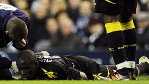 Fabrice muamba receives cpr treatment after collapsing during a football match in 2012 credit: Remembering How Bolton S Fabrice Muamba Came Back From The Dead