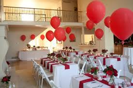Big Red Balloons Created A Happy Festive Look For The Red And White Graduation Party Ansleyeventd Graduation Party Planner Graduation Party Party Planner