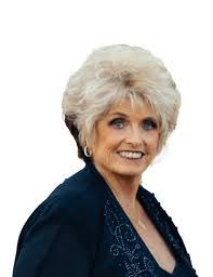 Dee Stanley's Instagram, Twitter & Facebook