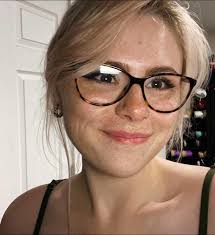 Looking for a mobile notary, hopefully for today. I am in Bloomfield near  Broad & Bay. TIA