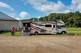 what is a toy hauler motorhome