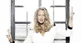 Barbara Schoneberger Vermogen Der Moderatorin Comedian 2021 Barbara Schoeneberger Schoeneberger Vermogen