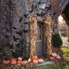 Flanking your door with towering cornstalks is a bold seasonal statement. Happy Halloween Our Favorite Spooky Silly And Charming Halloween Decorating Ideas Decorology Bloglovin