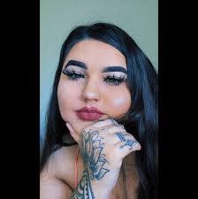 Angela Mcglone's Instagram, Twitter & Facebook